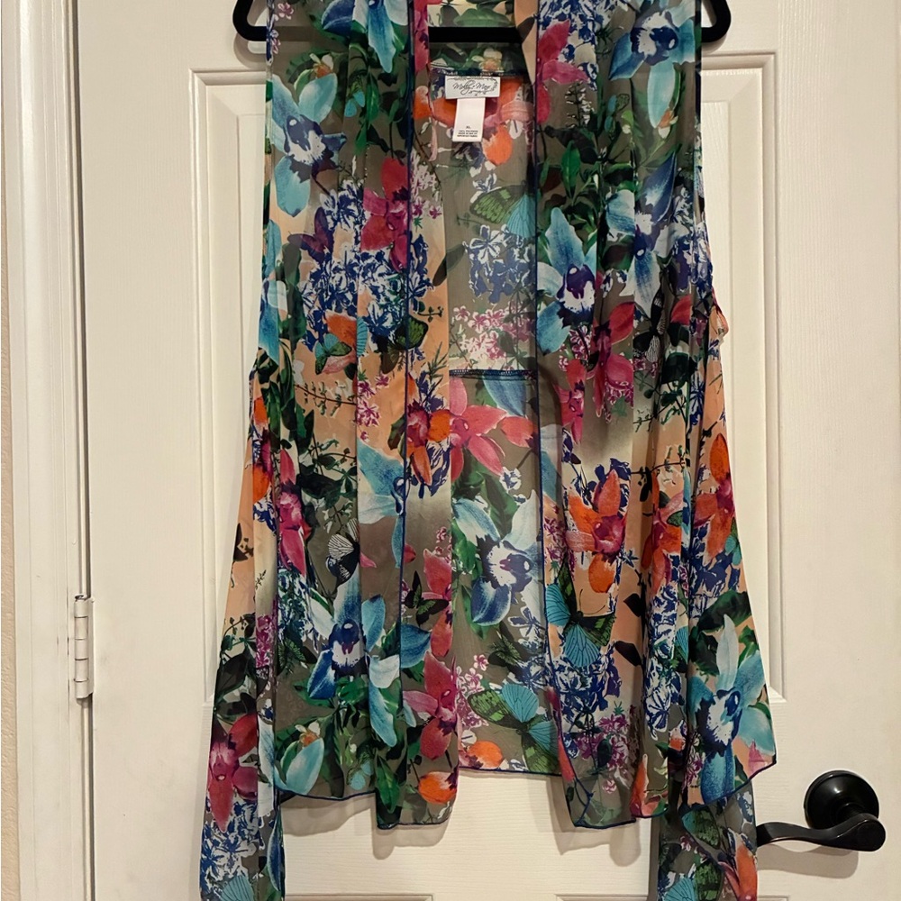 Molly & Max Vibrant Floral Sheer Vest - Picture 2 of 11